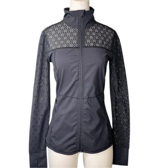 Carbon 38 Laser Cut Zip Run Top in Diamond Compression - Picture 4 of 8
